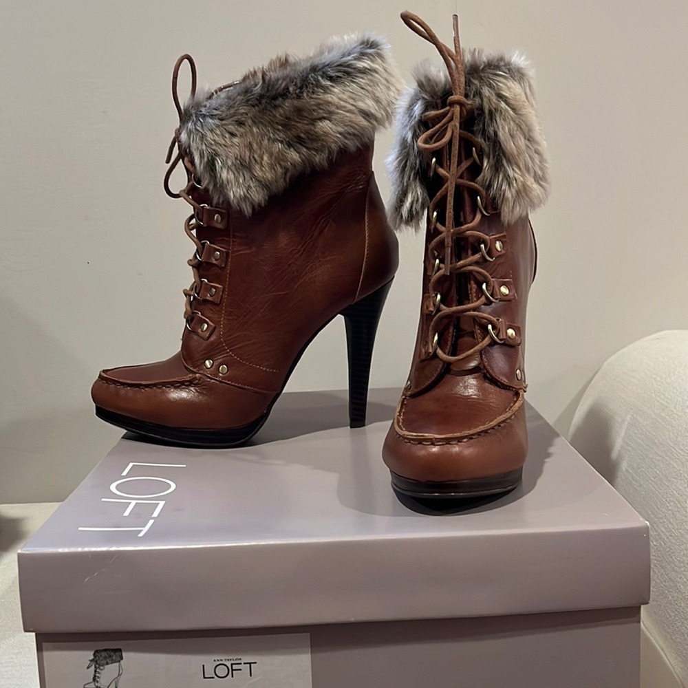 LOFT NEW oe Lacey fur bootie size 7.5